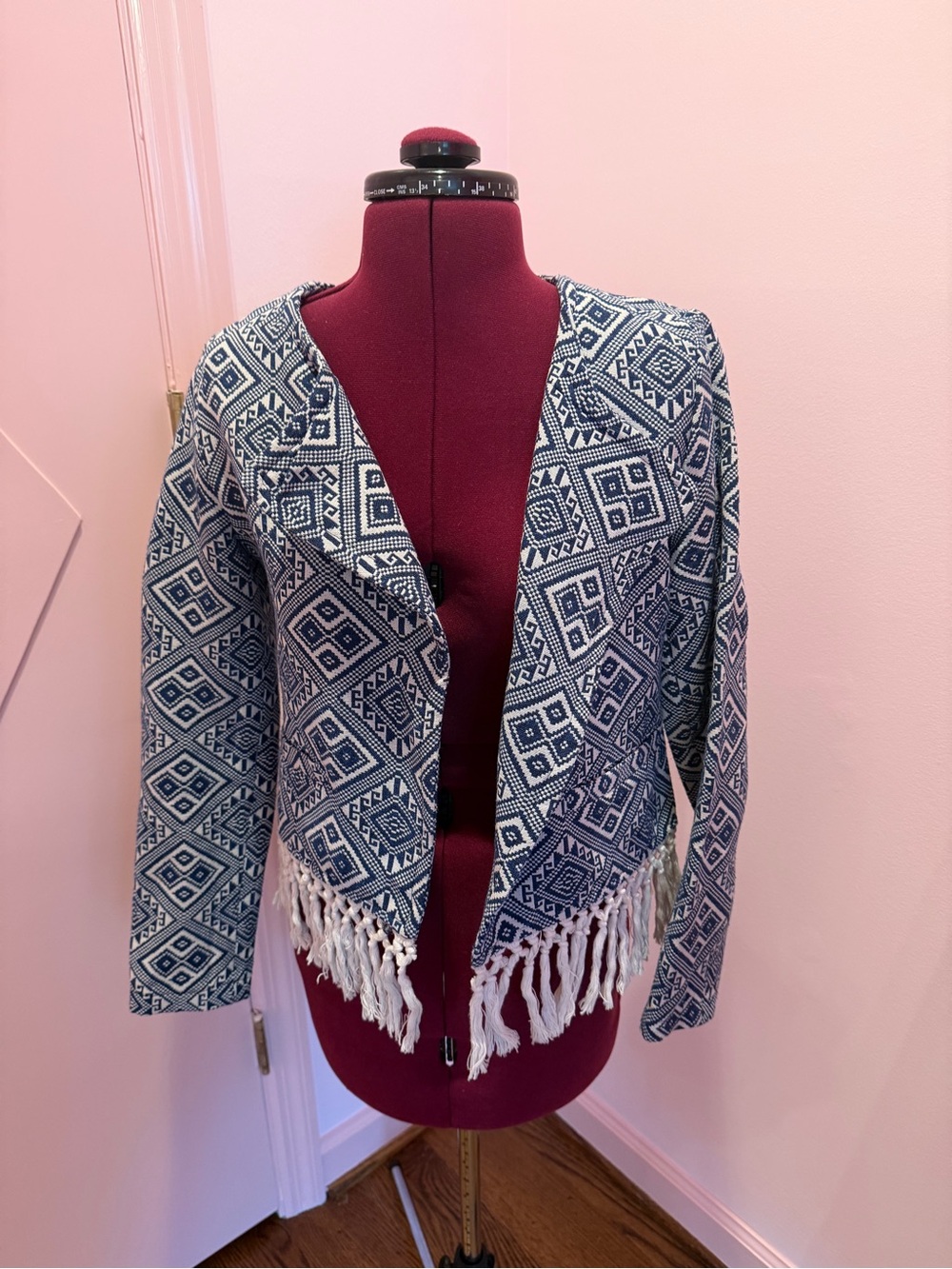 cupcakes & cashmere Navy and White Fringe Open Front Jacket
